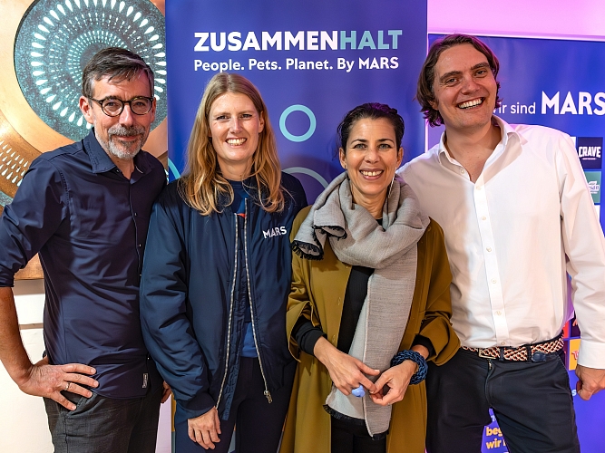 Zusammen Halt Pressefoto