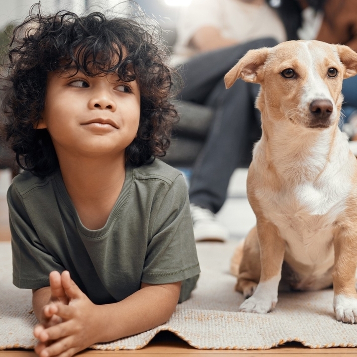 Dziecko z psem