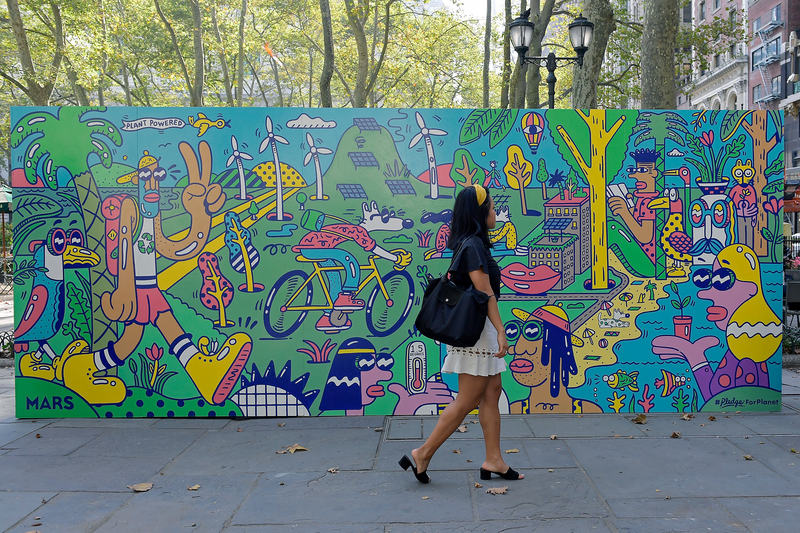 Mars Pledge For Planet - Bryant Park Images