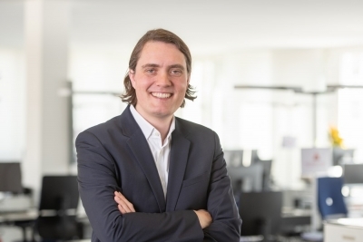 Carsten Simon Mars Wrigley Fullsize Small