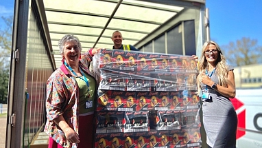 Unloading a shipment of Mars Food™ products