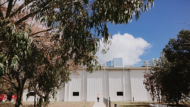 Pouch factory