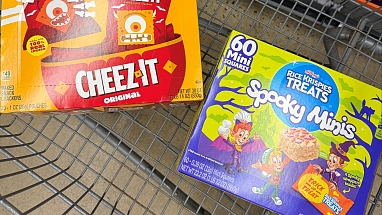 Shopping cart with Cheez-It and Rice Kirspies